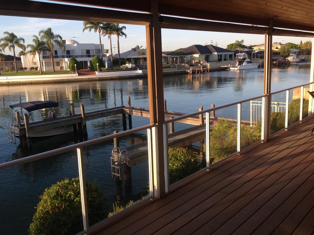 Waterside Canal Dreams Mandurah Exterior photo